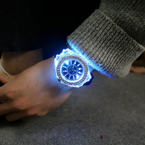 Led Watch with 2 yr warranty - Picture 4 of 5
